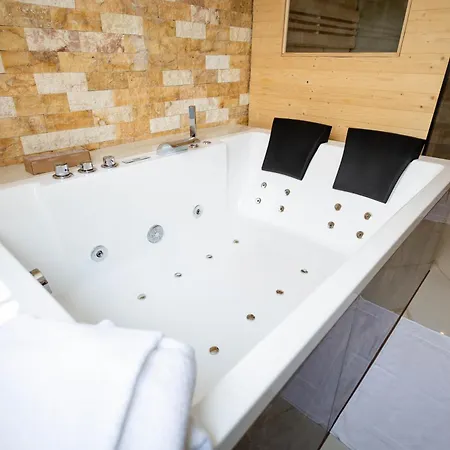 Aix La Chapelle, Exclusive Apartments, Wellness And More, Eilendorf *