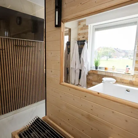 Aix La Chapelle, Exclusive Apartments, Wellness And More, Eilendorf Hotel *