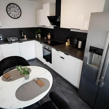 Aix La Chapelle, Exclusive Apartments, Wellness&more, Eilendorf Hotel *